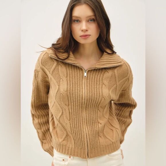 Cider Sweaters - Cider Camel Cable Knit zip front sweater Size Small